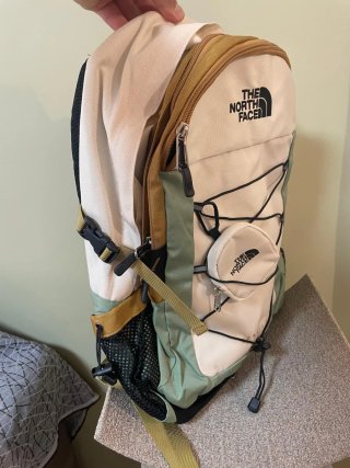 Mochila The North Face beige y verde