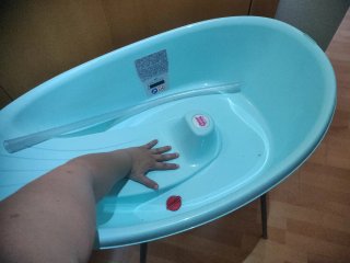 Bañera bebé azul con patas