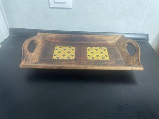 Bandeja rústica de madera con estrellas