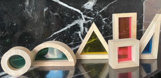 Mesa de Luz Montessori.