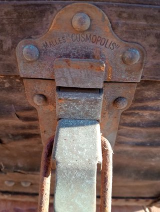 Maleta de viaje antigua (1910-1920)