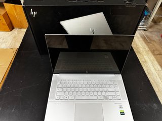 HP Computer Portatile Argento