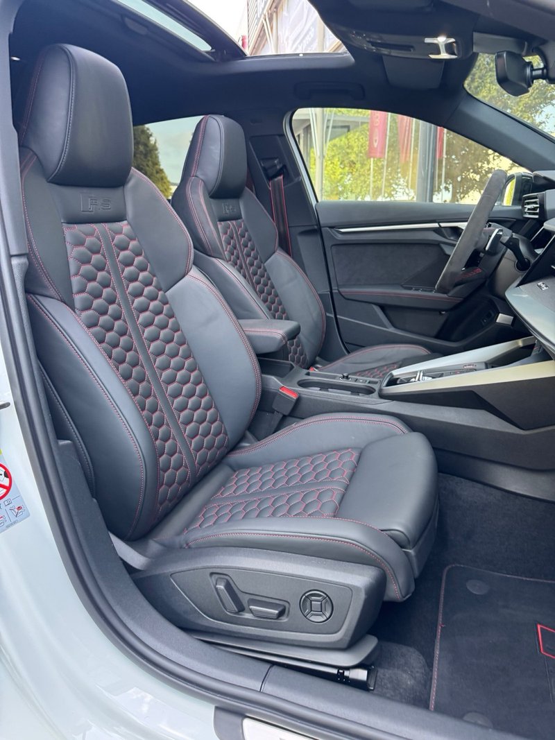 Audi RS3 2024, foto 11