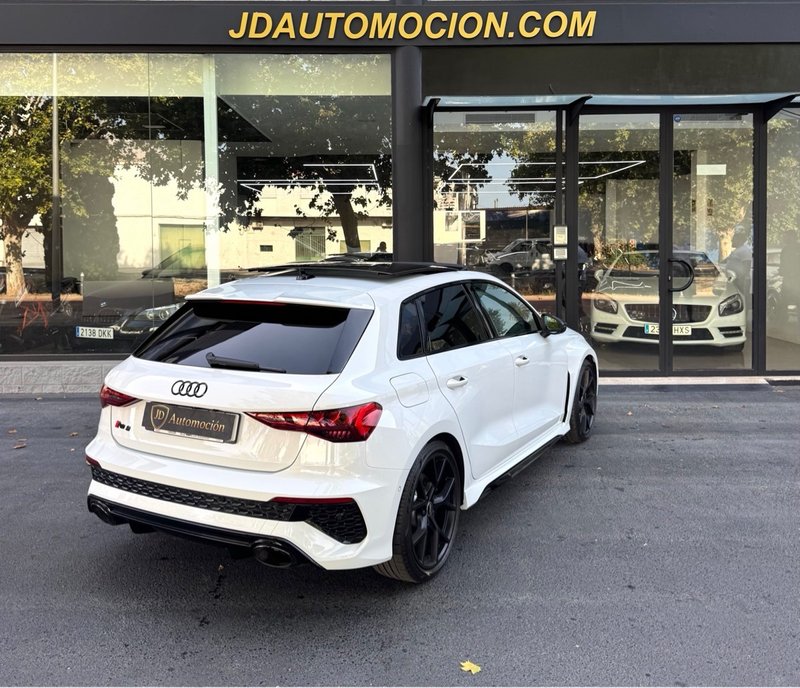Audi RS3 2024, foto 2