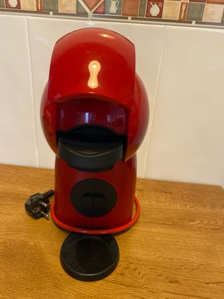 Cafetera Dolce Gusto Roja