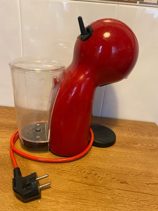 Cafetera Dolce Gusto Roja