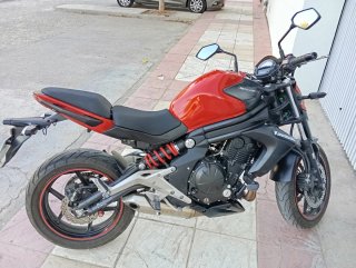 Kawasaki ER6n 2013 Naked Roja y Negra