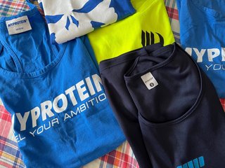 8 Camisetas Myprotein Deportivas (Negro/Azul)