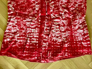 Conjunto Falda y Camisa Batik Rojo y Blanco