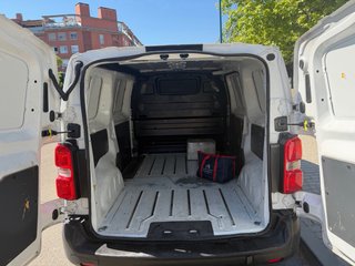Furgoneta citroen jumpy 2020 en buen estado