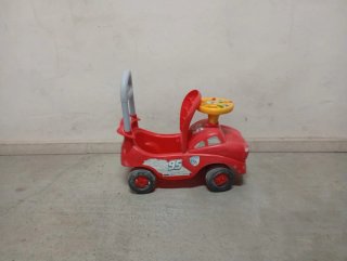 Correpasillos Rayo McQueen 95