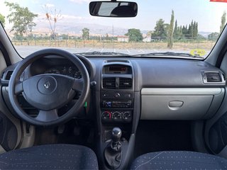 Renault Clio 2003