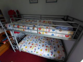 Letto a castello in metallo