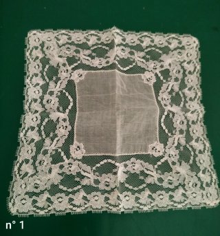 Pañuelo antiguo de encaje blanco