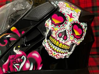 Casco modula Negro Diseño Calavera Flores .talla M