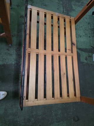 PRECIOSAS ESTANTERÍAS HIERRO MADERA