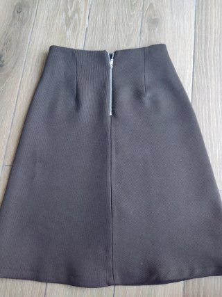 Falda Zara evasé marrón oscura Talla XS