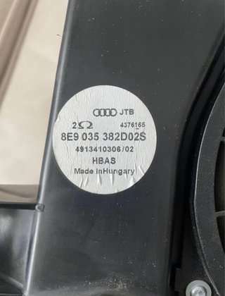 Subwoofer Audi A4 B7 Avant