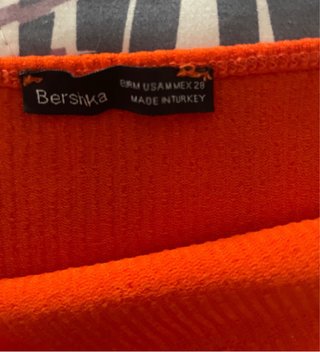 Mono corto Bershka naranja Talla M