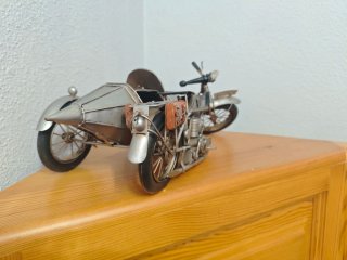 Maqueta moto clásica metal con sidecar