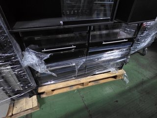 Preciosos muebles cajón negros