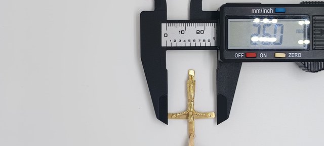 J-0880 Colgante Cruz Oro 18K