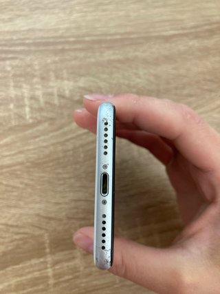 iPhone SE 2020 Batería 100%