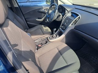 Opel Astra 2012