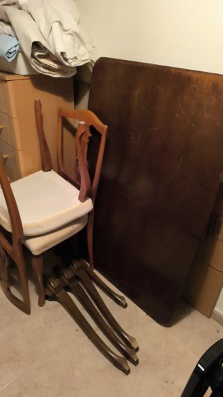 Mesa antigua de madera