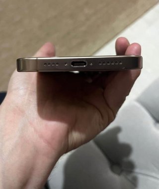 iPhone 16 Pro Max Dorado