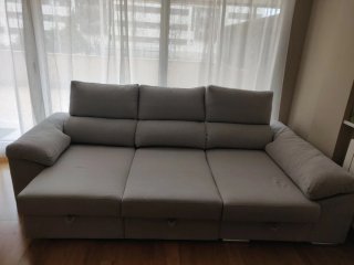 Sofá Chaiselongue impecable. 1 año de uso.