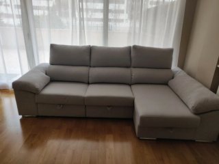 Sofá Chaiselongue impecable. 1 año de uso.