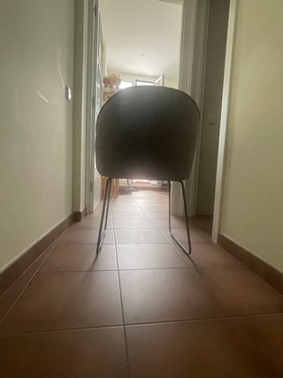 Silla lana gris y patas negras Hannun A estrenar