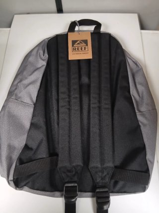Mochila Reef gris con rayas