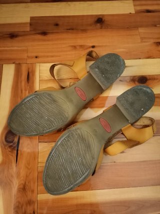 Sandalias Yokono Amarillas