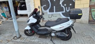 Maxi Scooter Kymco 500cc