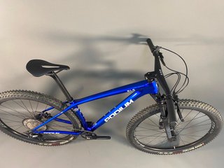 Bicicleta de carbono nueva
