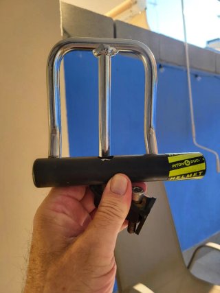 Antirrobo para cascos de moto