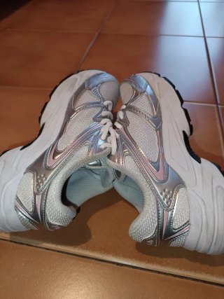 Scarpe Fila Argento e Bianche Donna