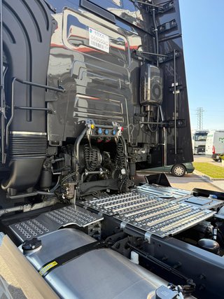 RENAULT T 480 HIGH CAB T4X2 E6 (TURBO COMPOUND)