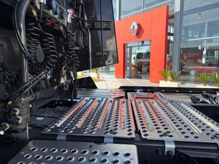 RENAULT T 480 HIGH CAB T4X2 E6 (TURBO COMPOUND)