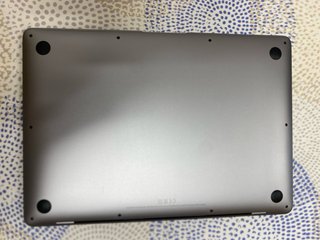 MacBook Air M1 13” (con cargador y caja original)