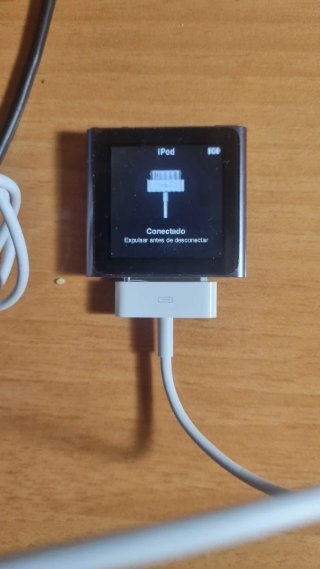 iPod Nano 6ª Gen 8GB Gris Espacial + Caja