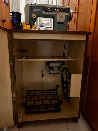 Máquina de coser Alfa Alfamatic 109