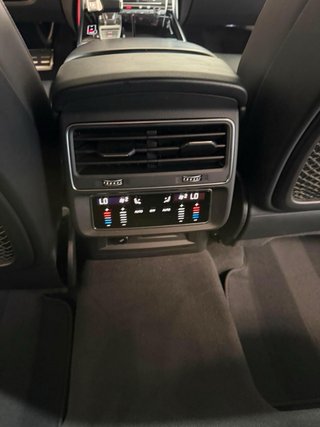 Audi SQ8 2023