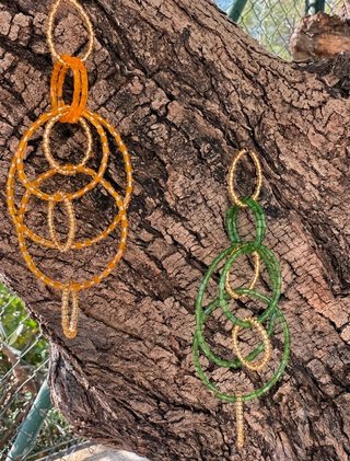 Pendientes artesanales oro y verde