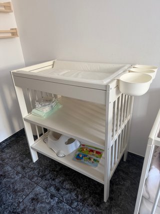 Cambiador de bebé blanco