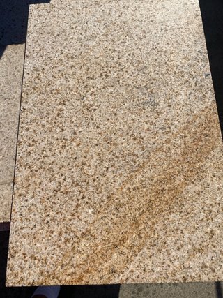 Plaqueta Granito Amarillo 60x40x2 Pulida/Sierra