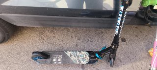 Lote 4 patinetes y 1 bici sin pedales