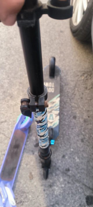 Lote 4 patinetes y 1 bici sin pedales